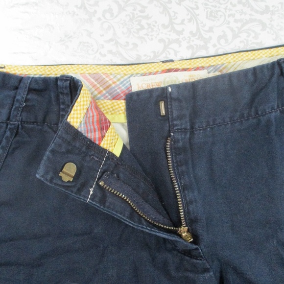 J. CREW Navy Blue Chino Shorts. Size 8 - Picture 4 of 7